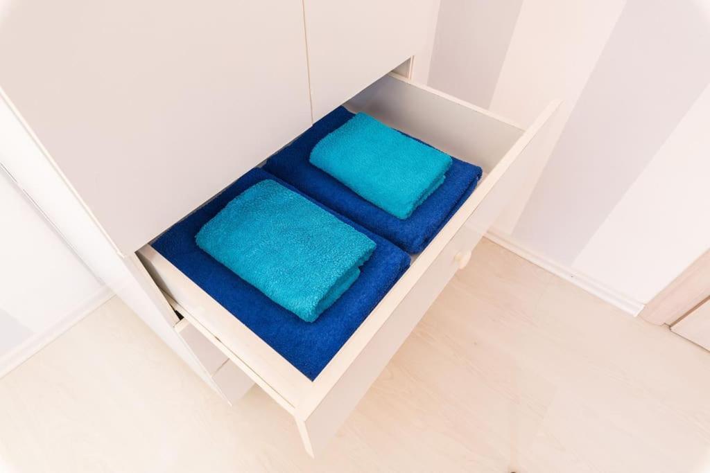 2 Bedrooms Apartment Close To Metro Dafni In Athena Bagian luar foto