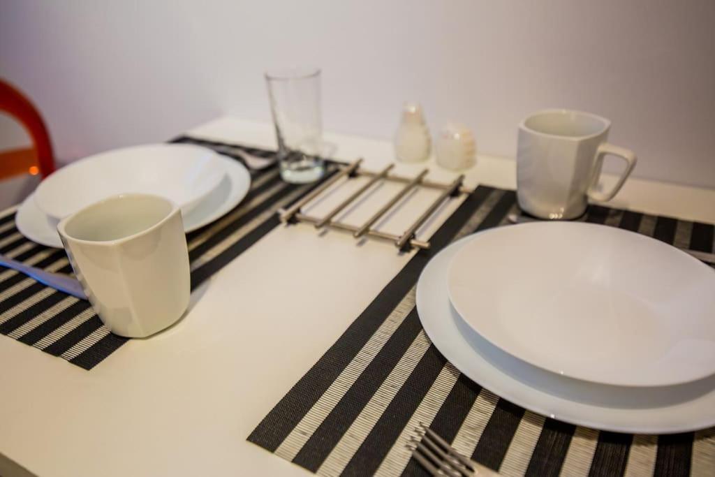 2 Bedrooms Apartment Close To Metro Dafni In Athena Bagian luar foto