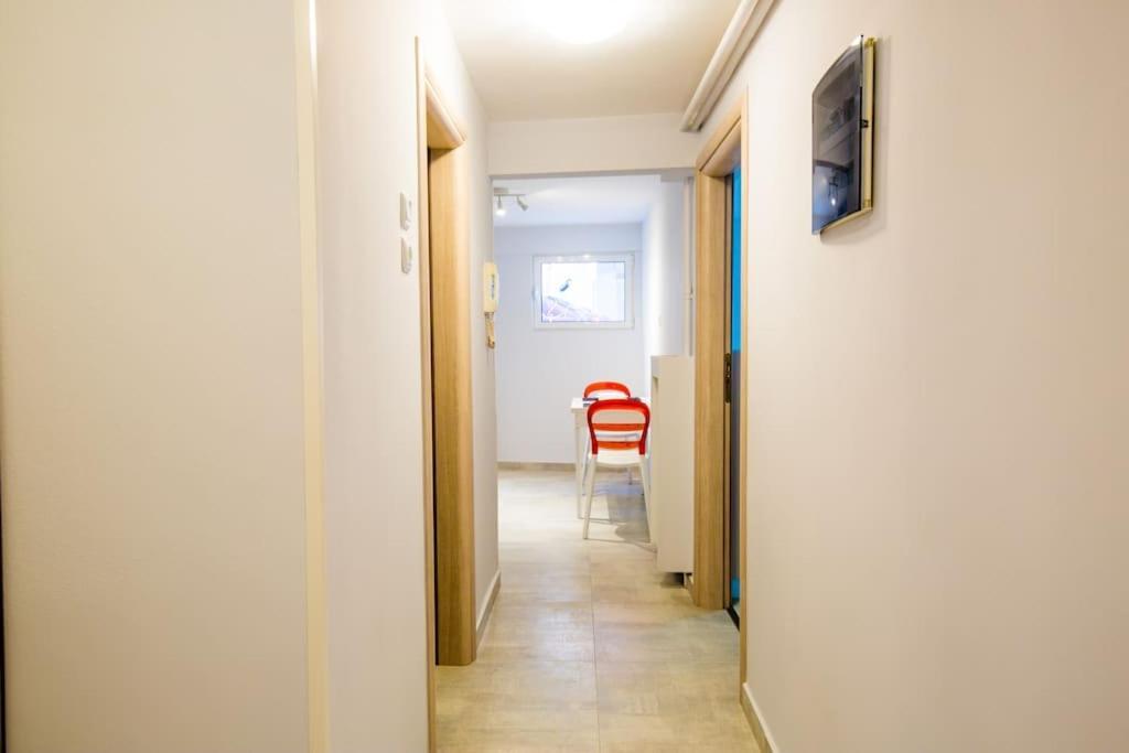 2 Bedrooms Apartment Close To Metro Dafni In Athena Bagian luar foto