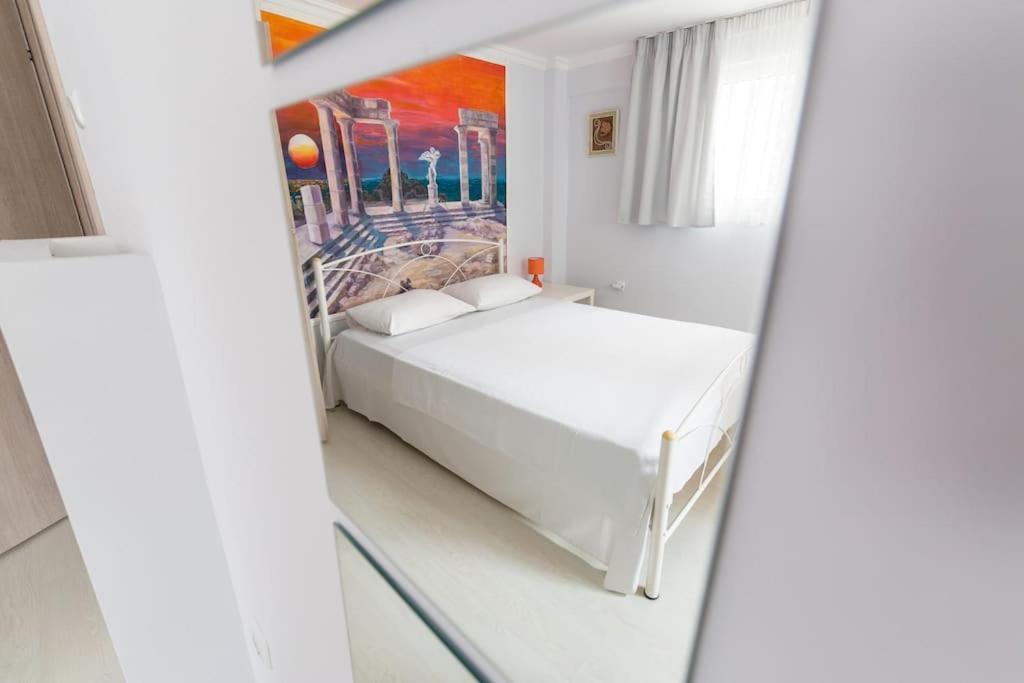 2 Bedrooms Apartment Close To Metro Dafni In Athena Bagian luar foto